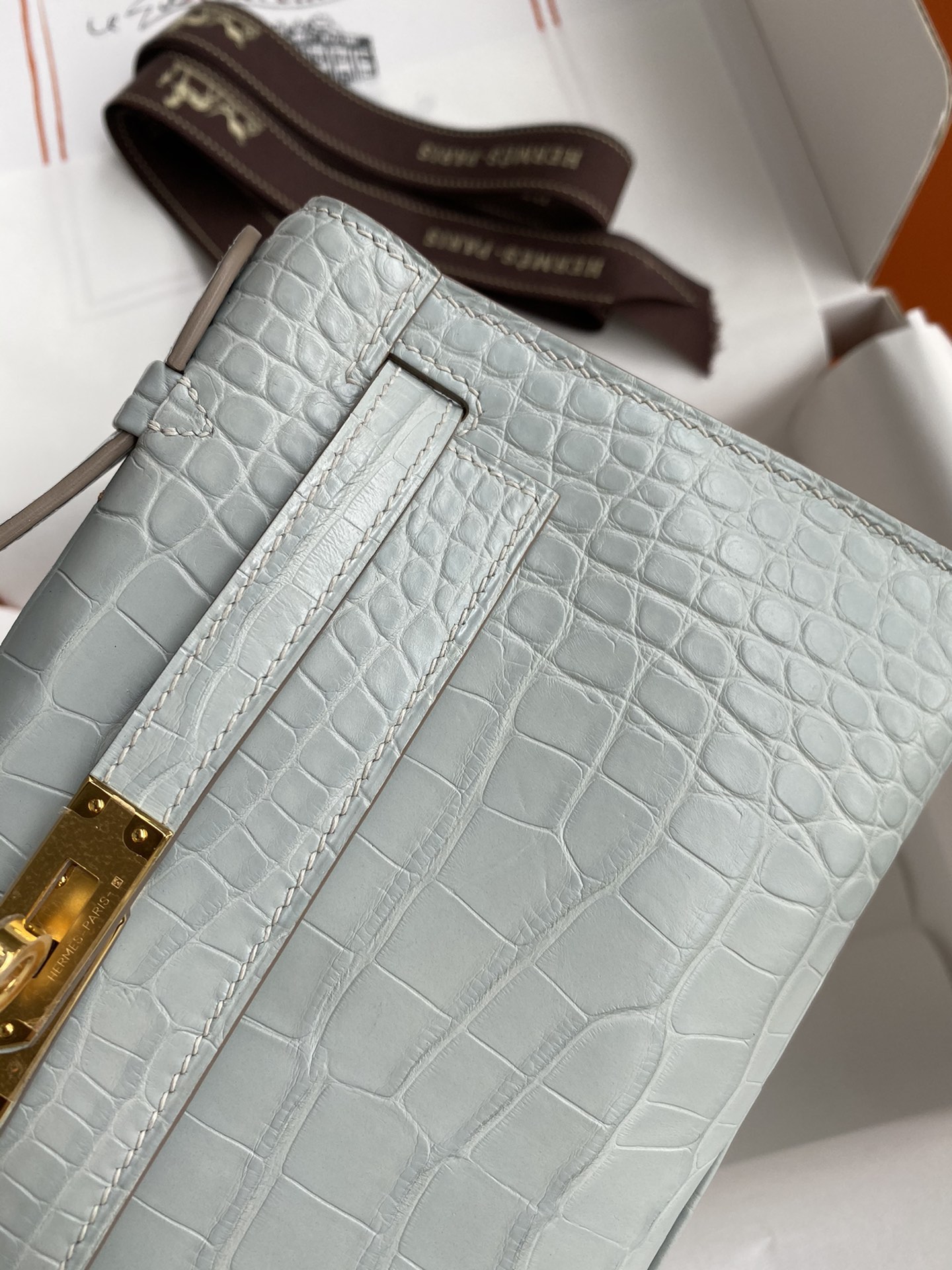 Hermes Mini Kelly Pochette 22cm Bag In Pearl Grey Matte Alligator Leather